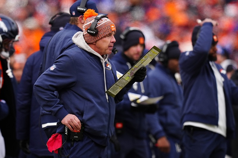 Denver Broncos tränarstab har gjort betydande personaljusteringar